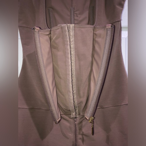 Shapewear for Women Adjustable Shoulder Bodysuit Tummy Control Butt Lift - Picture 9 of 12